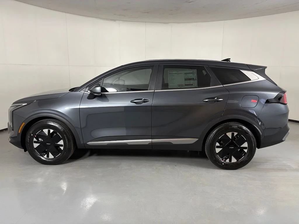 New 2027 Gravity Gray Kia LX image 5