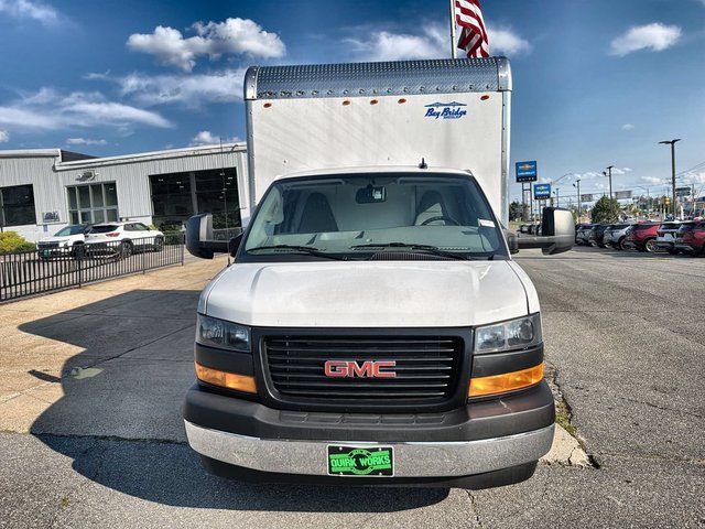 2026 GMC Savana Cutaway 3500 1WT