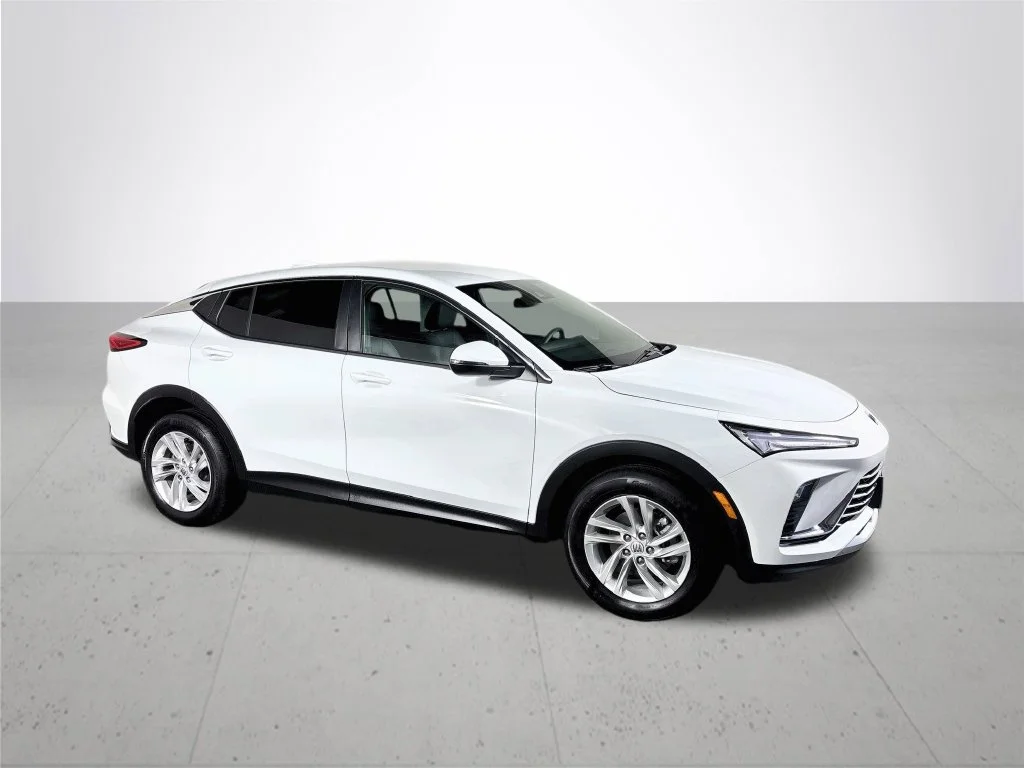 Used 2026 White Buick Preferred image 4