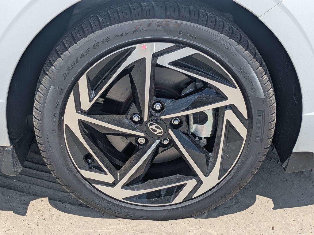 New 2026 White Hyundai SEL Sport image 11