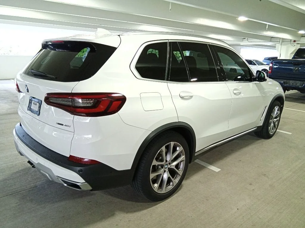 Used 2022 Alpine White BMW xDrive40i image 5