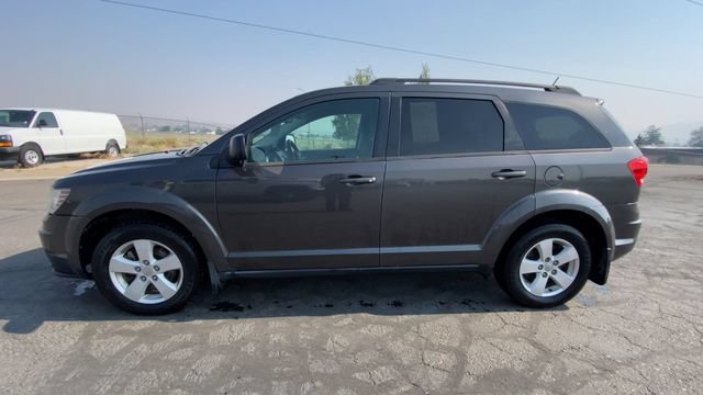 Used 2016 Gray Dodge SE image 5