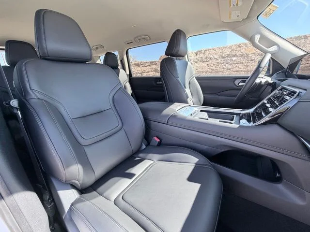New 2026 White Nissan SV image 34