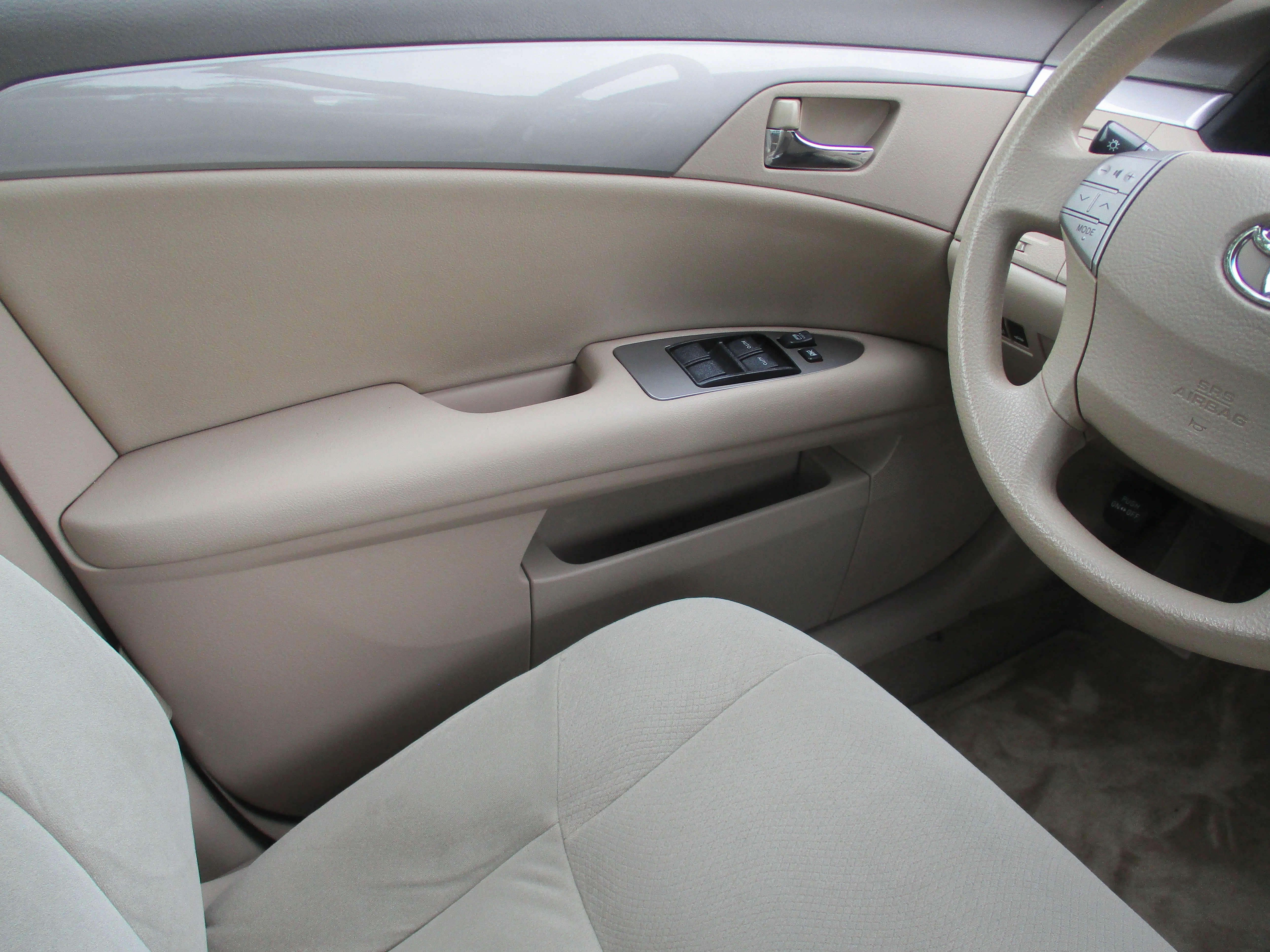 Used 2007 Beige Toyota  image 26