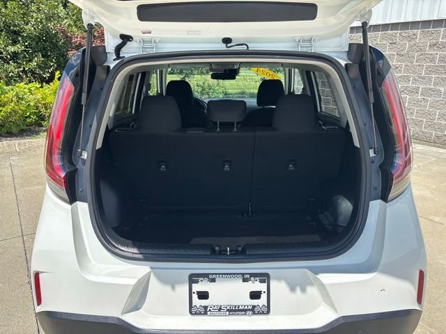 Used 2024 White Kia LX image 11