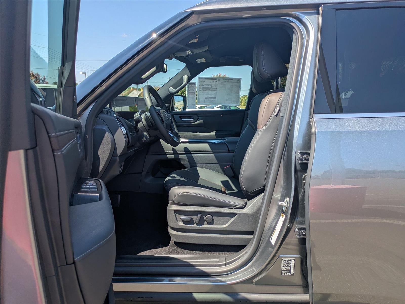 2026 Nissan Armada SL - Photo 16