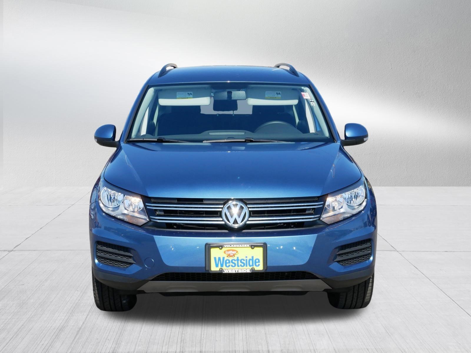 Used 2018 Volkswagen Tiguan Limited Base with VIN WVGBV7AX1JK005837 for sale in Saint Louis Park, Minnesota