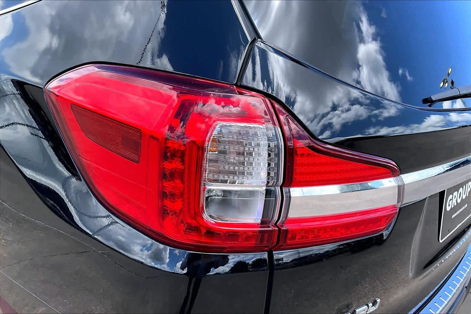 Used 2022 Crystal Black Silica Subaru Touring image 28