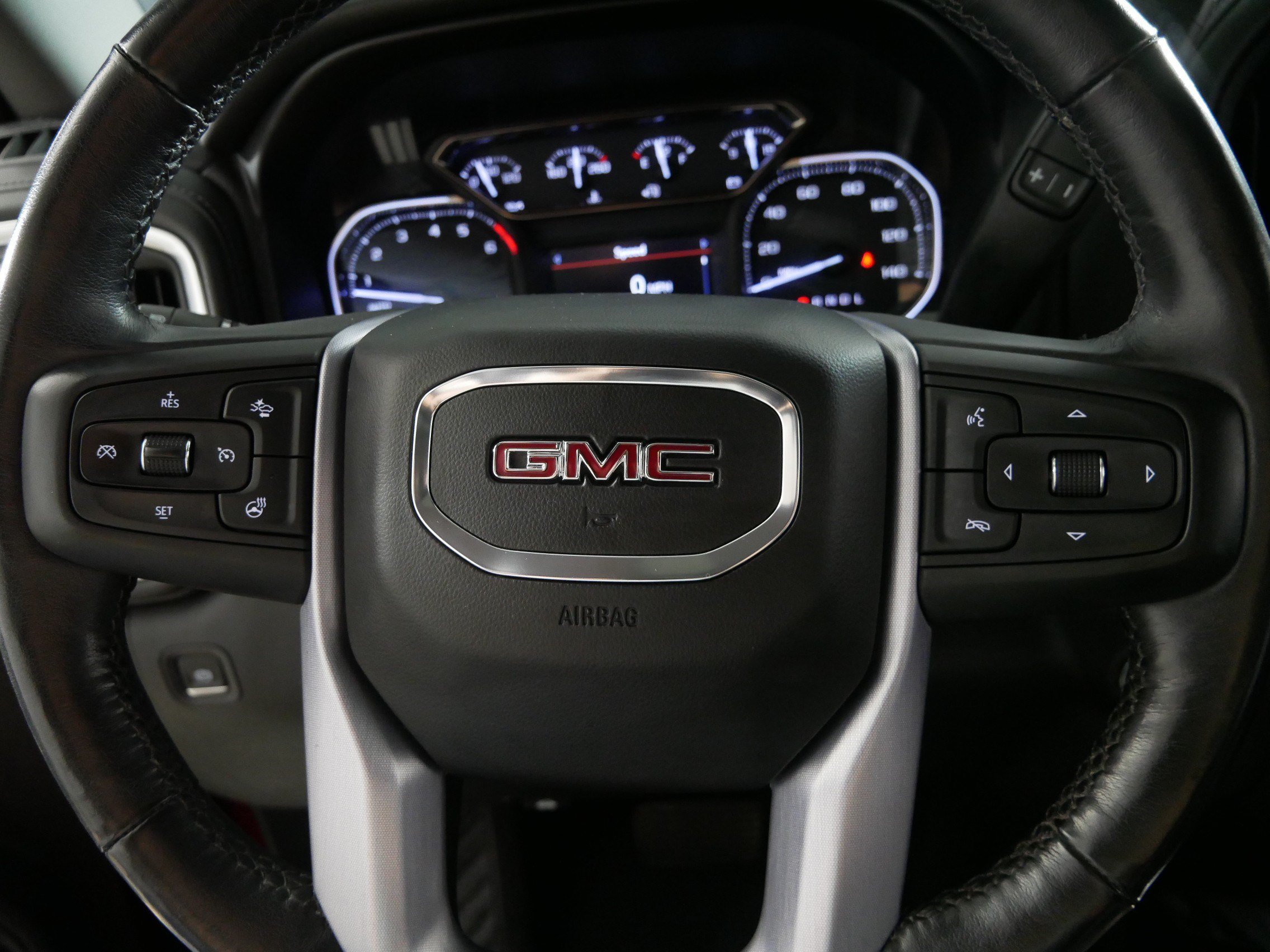 Certified Used 2019 RED QUARTZ TINTCOAT GMC SLT image 25