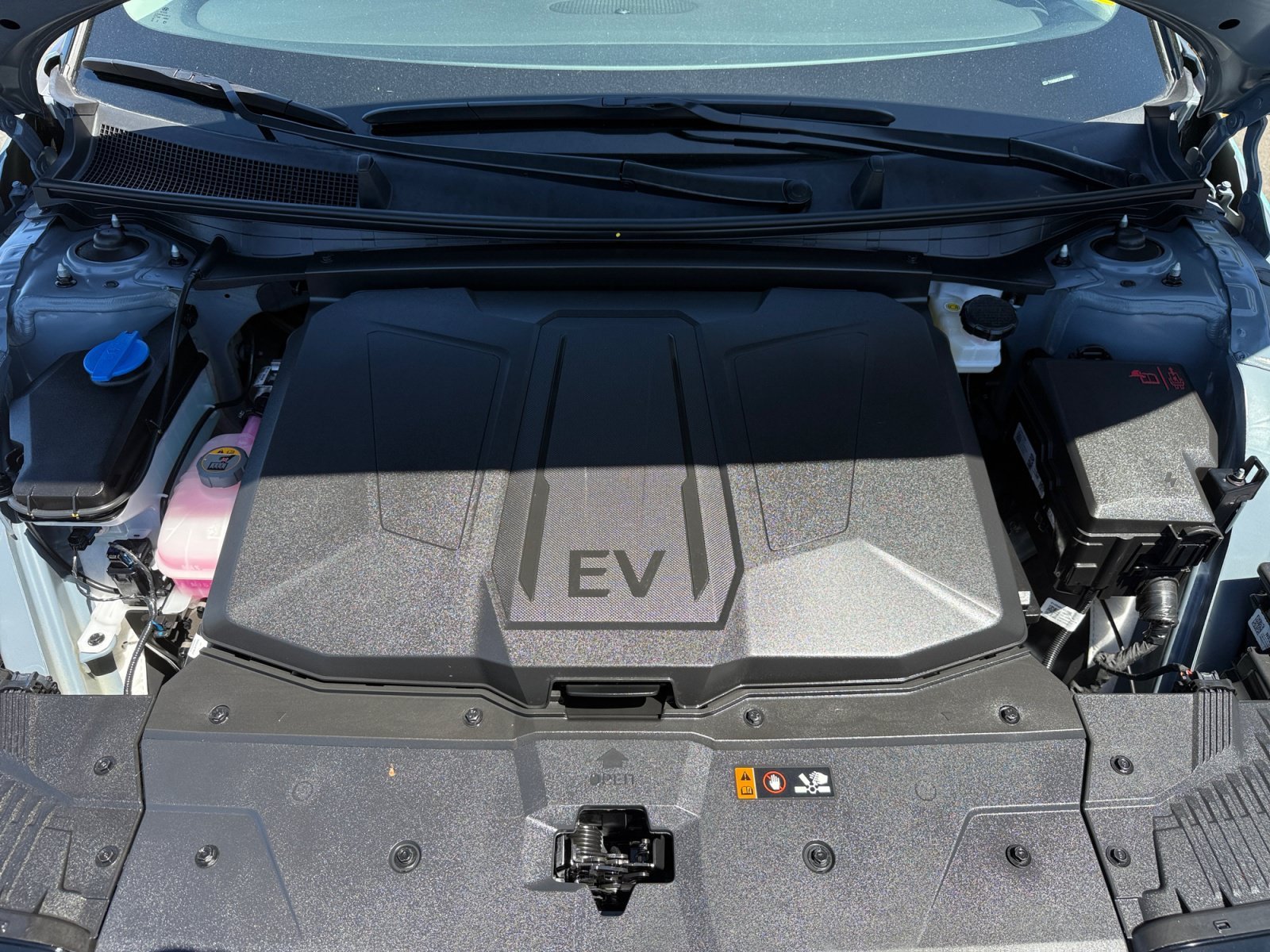 Certified Used 2025 Teal Hyundai SE image 20