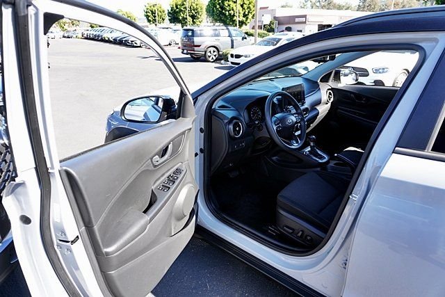 Used 2023 Silver Hyundai SEL image 34