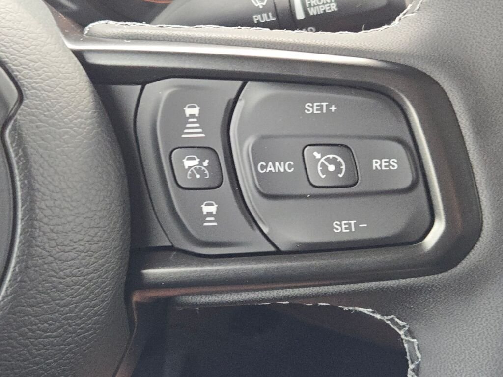 New 2026 Reign Jeep Sport S image 25