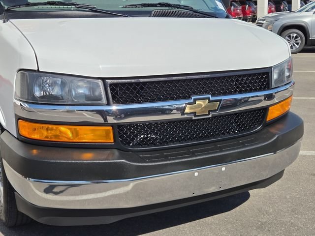 2025 Chevrolet Express Passenger LT - Photo 8