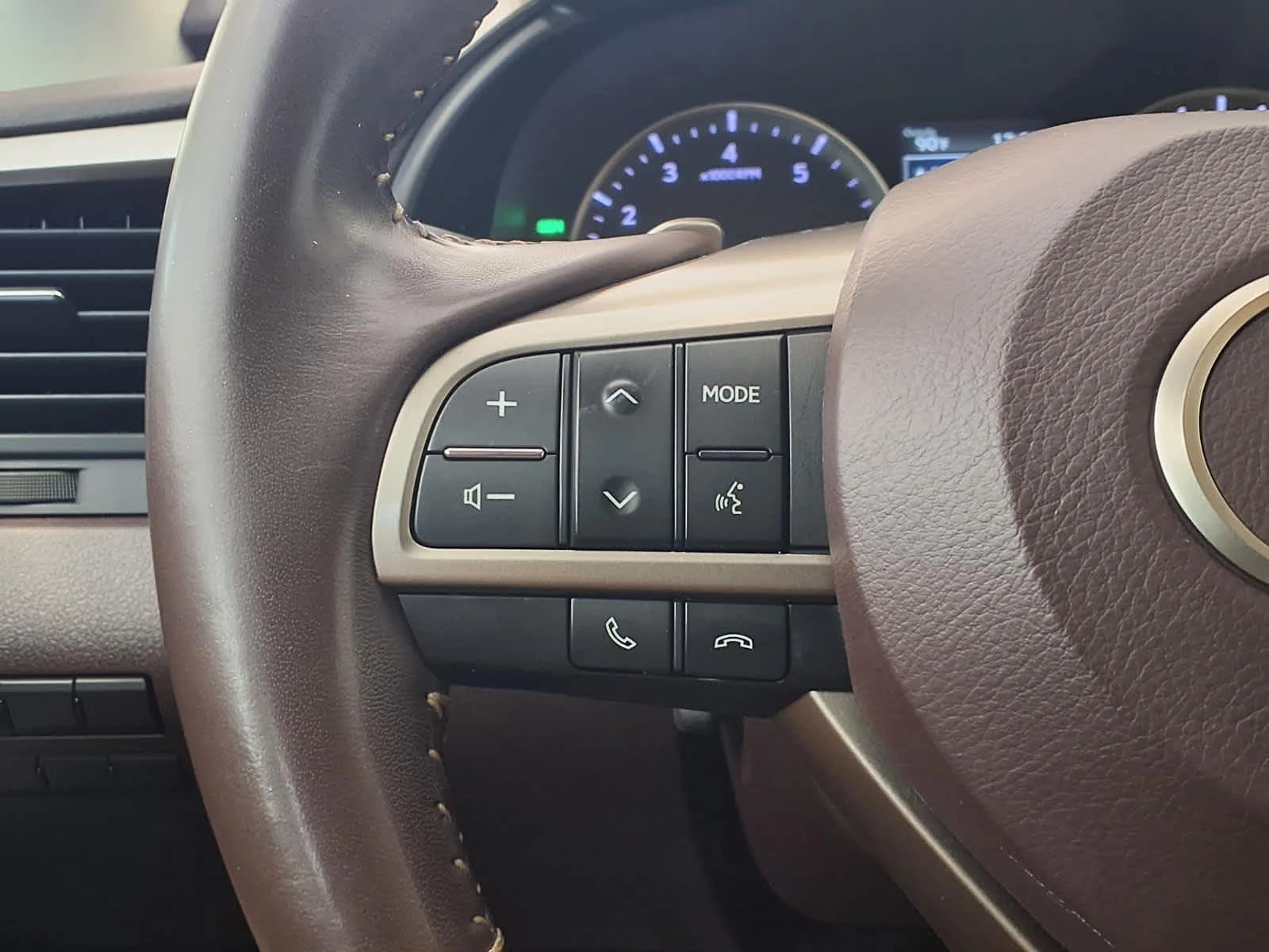 Used 2020 Eminent White Pearl Lexus  image 26