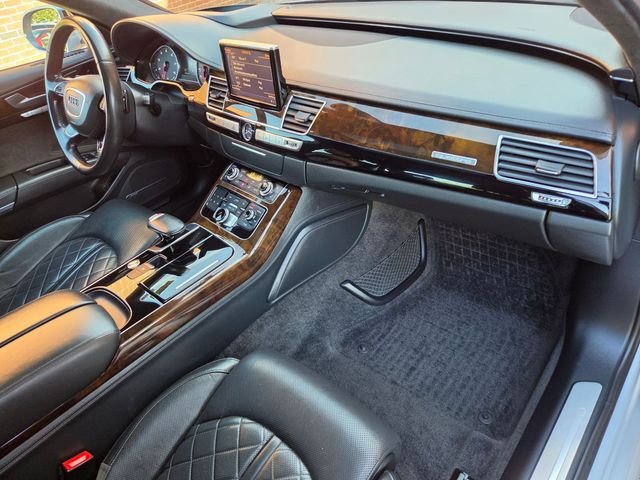 Used 2016 Silver Audi L 4.0T Sport image 32