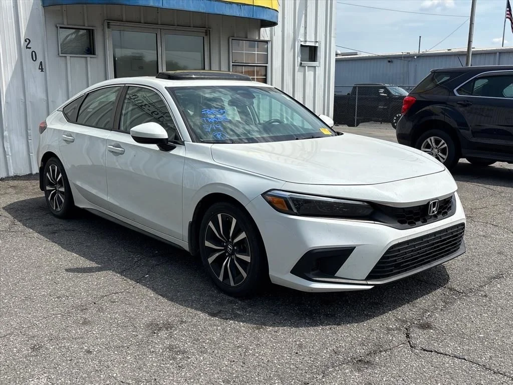 Used 2024 White Honda EX-L image 5
