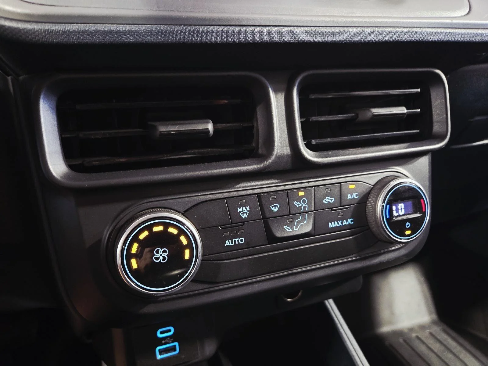 Used 2022 Oxford White Ford XL image 32