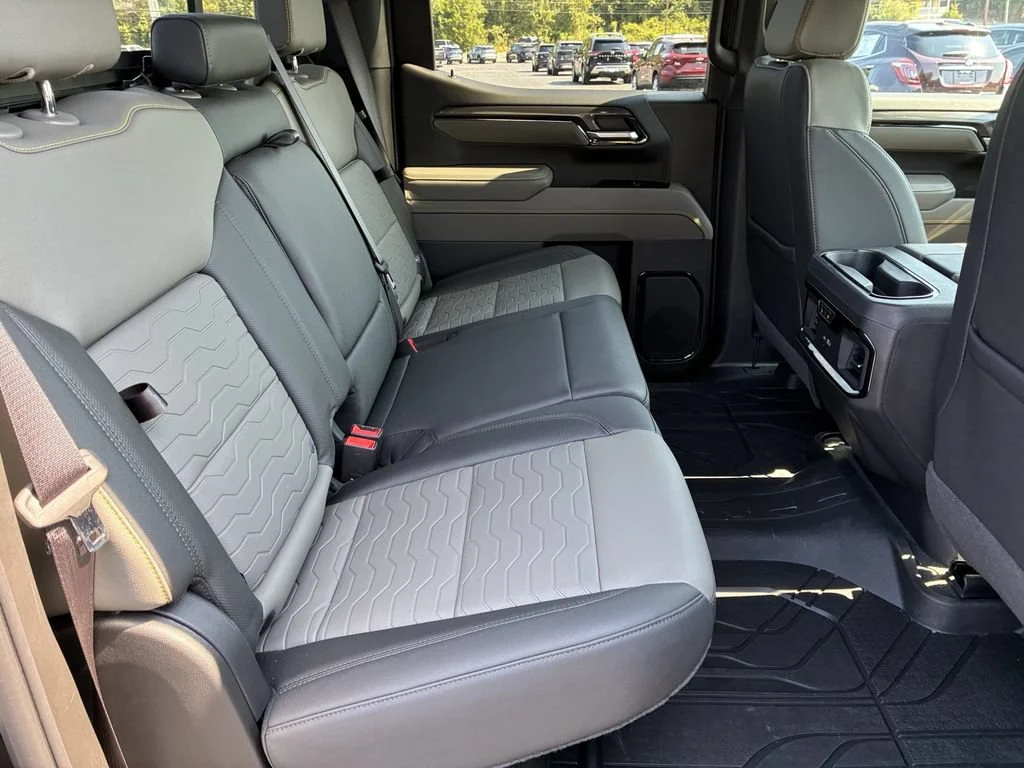 Used 2026 Black Chevrolet ZR2 image 21