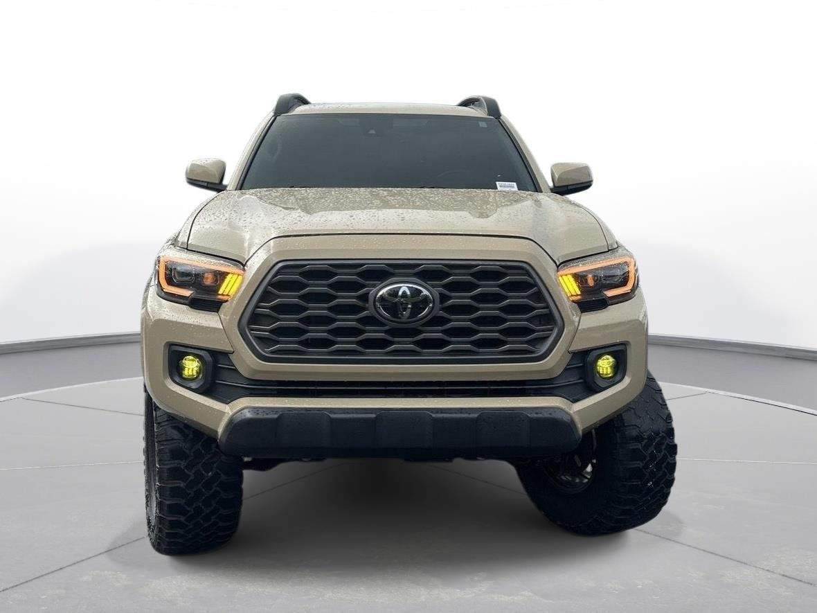 Used 2019 Quicksand Toyota SR5 image 3
