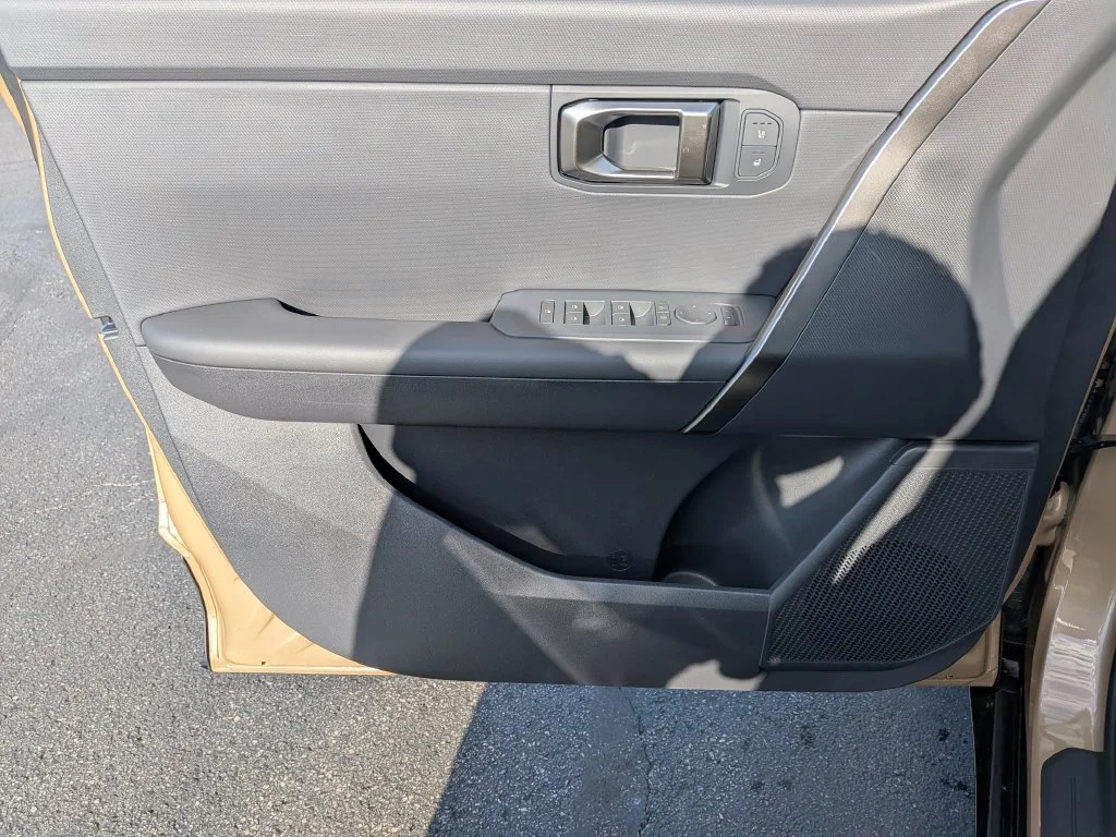 New 2027 Terrain Brown Kia X-Line S image 40