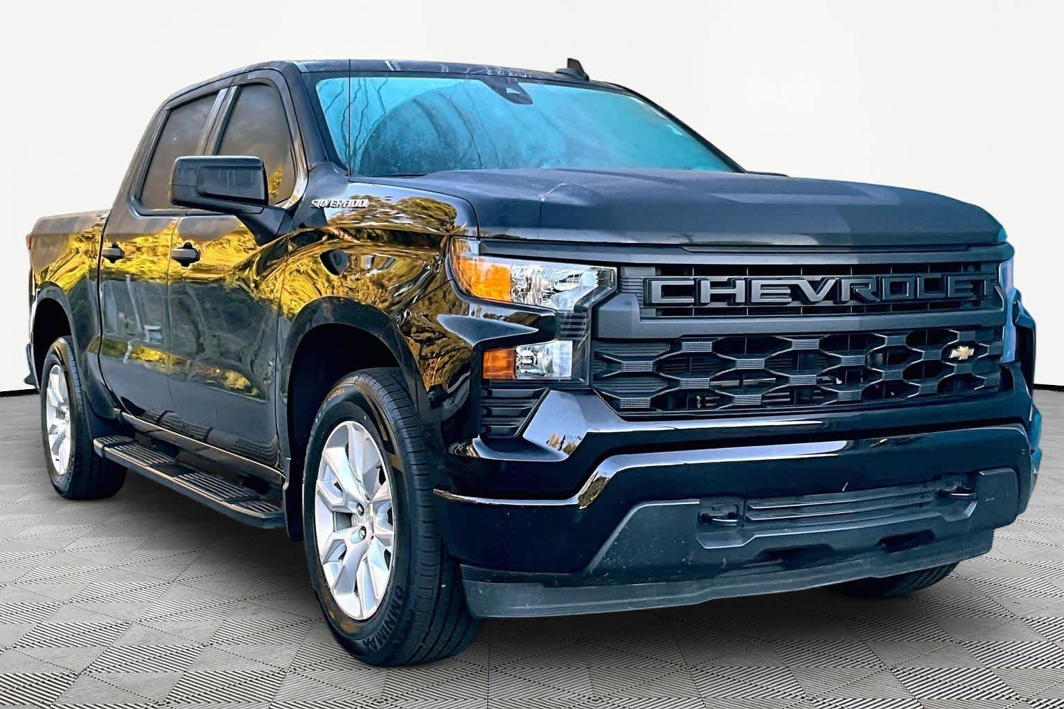 Used 2023 Black Chevrolet Custom image 3