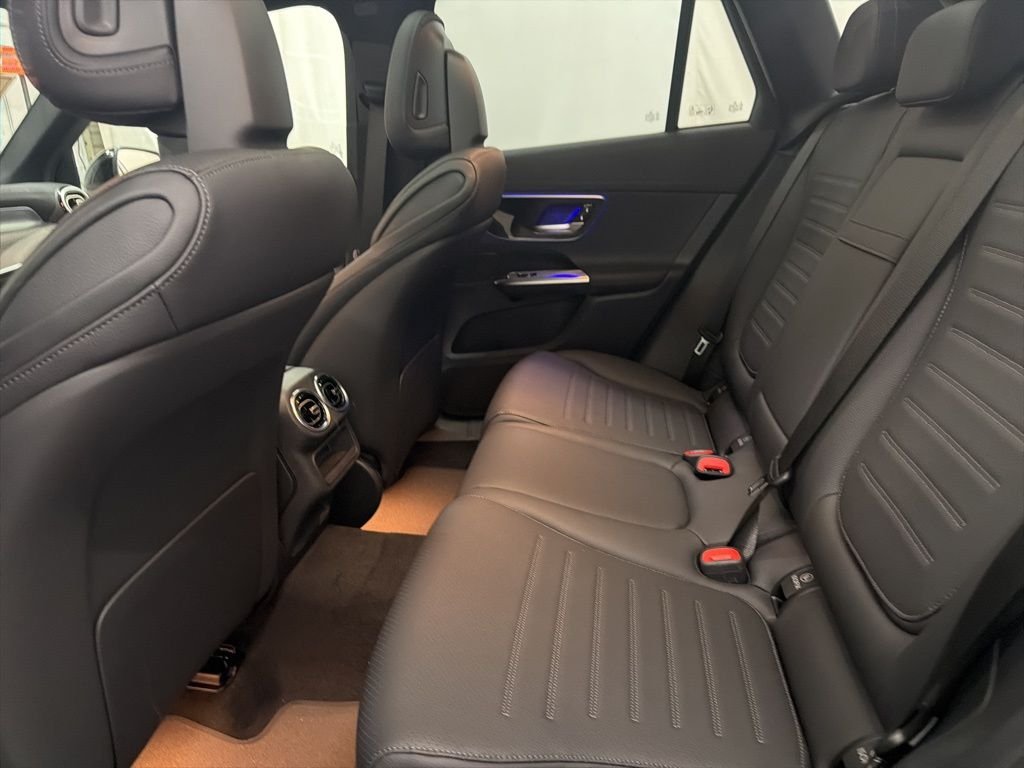 Used 2026 Black Mercedes-Benz GLC 300 image 20