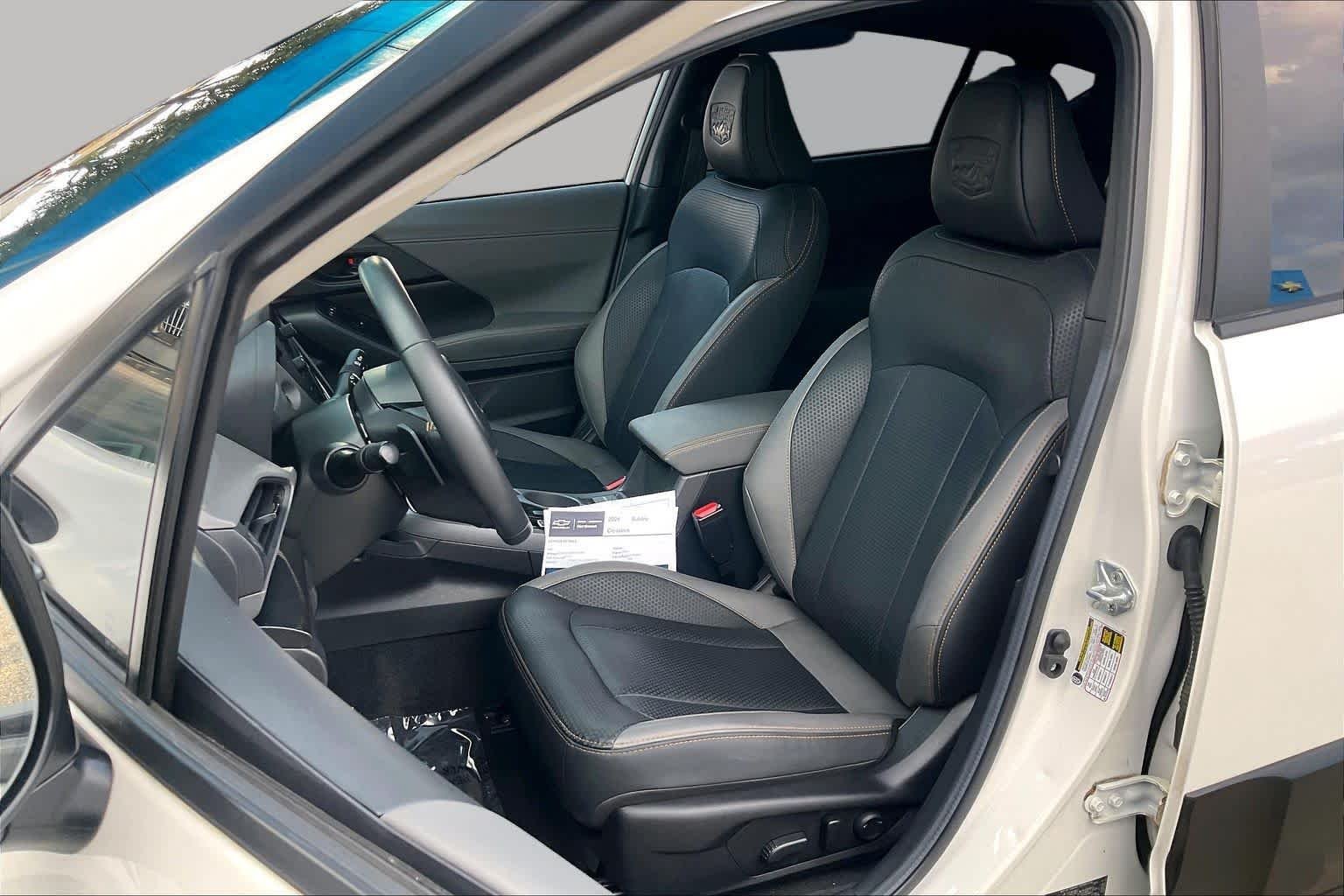 Used 2024 Crystal White Pearl Subaru Wilderness image 9