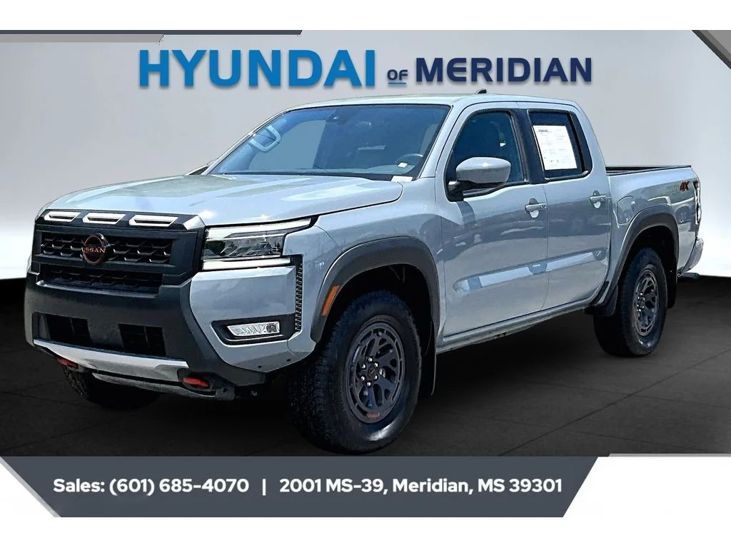 Used 2025 Boulder Gray Pearl Nissan PRO-4X image 10