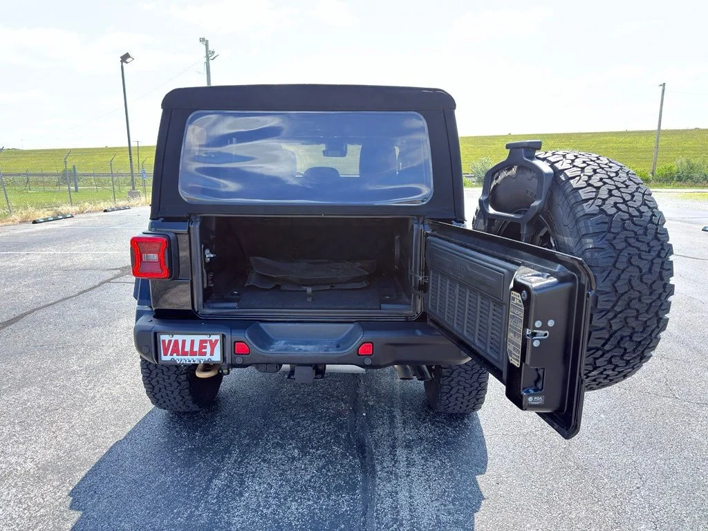 Used 2023 Black Jeep Rubicon 392 image 34