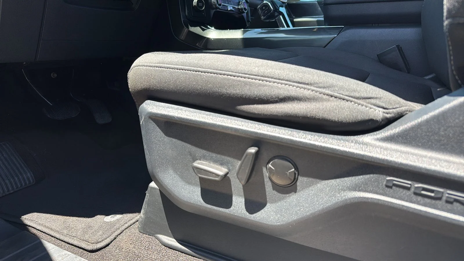 Used 2023 White Ford XLT image 7