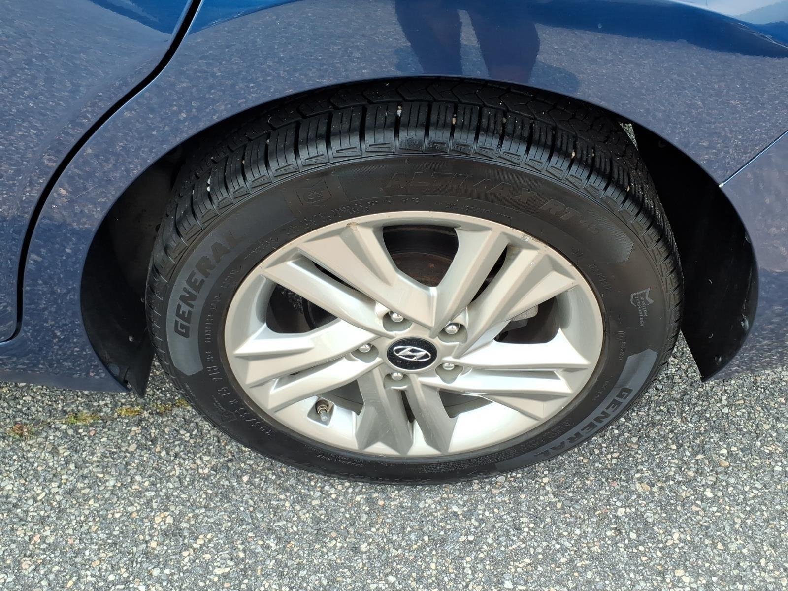 Used 2020 Lakeside Blue Hyundai SEL image 9