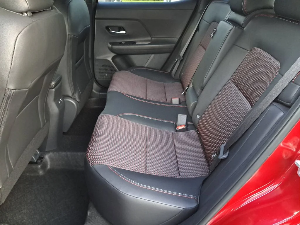 2026 Nissan KICKS SR - Photo 12