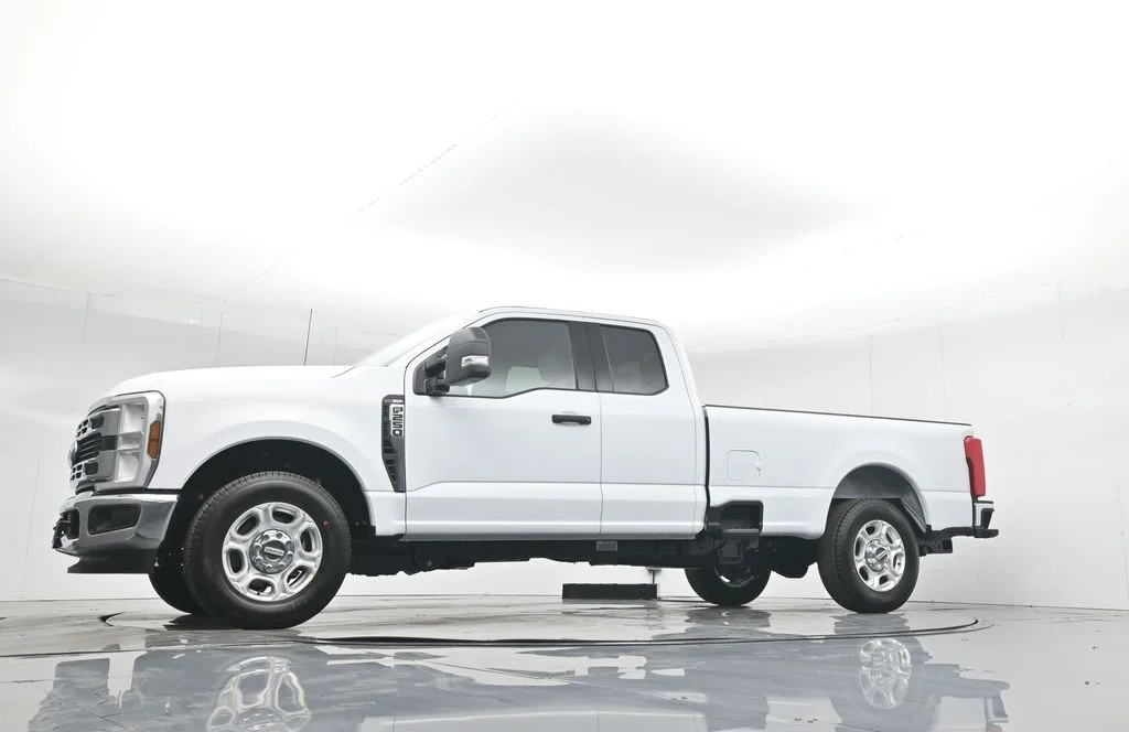 New 2026 White Ford XLT image 50