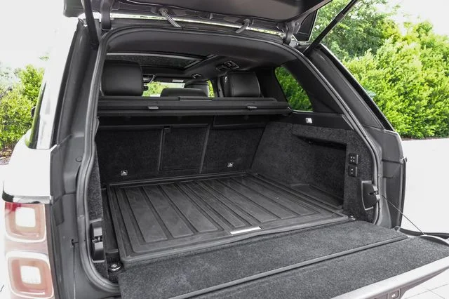 Used 2019 White Land Rover 5.0L V8 Supercharged image 65