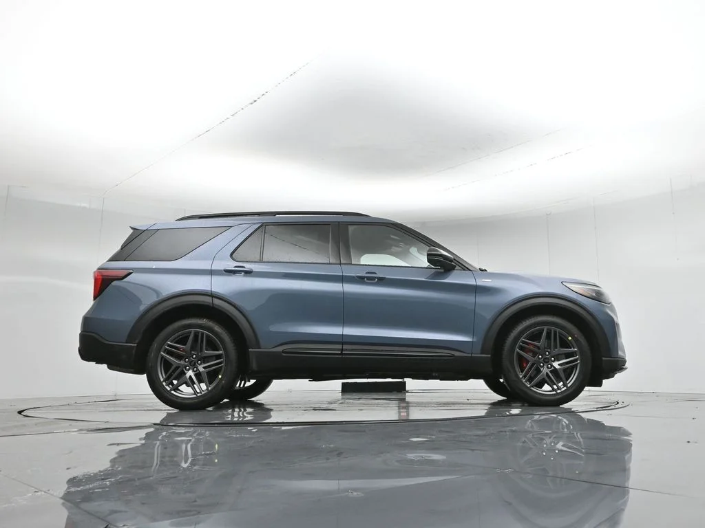 New 2026 Vapor Blue Metallic Ford ST-Line image 47