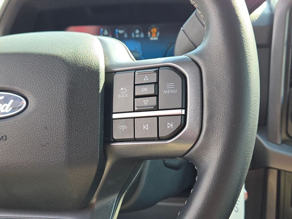 Used 2024 Black Ford XLT image 28