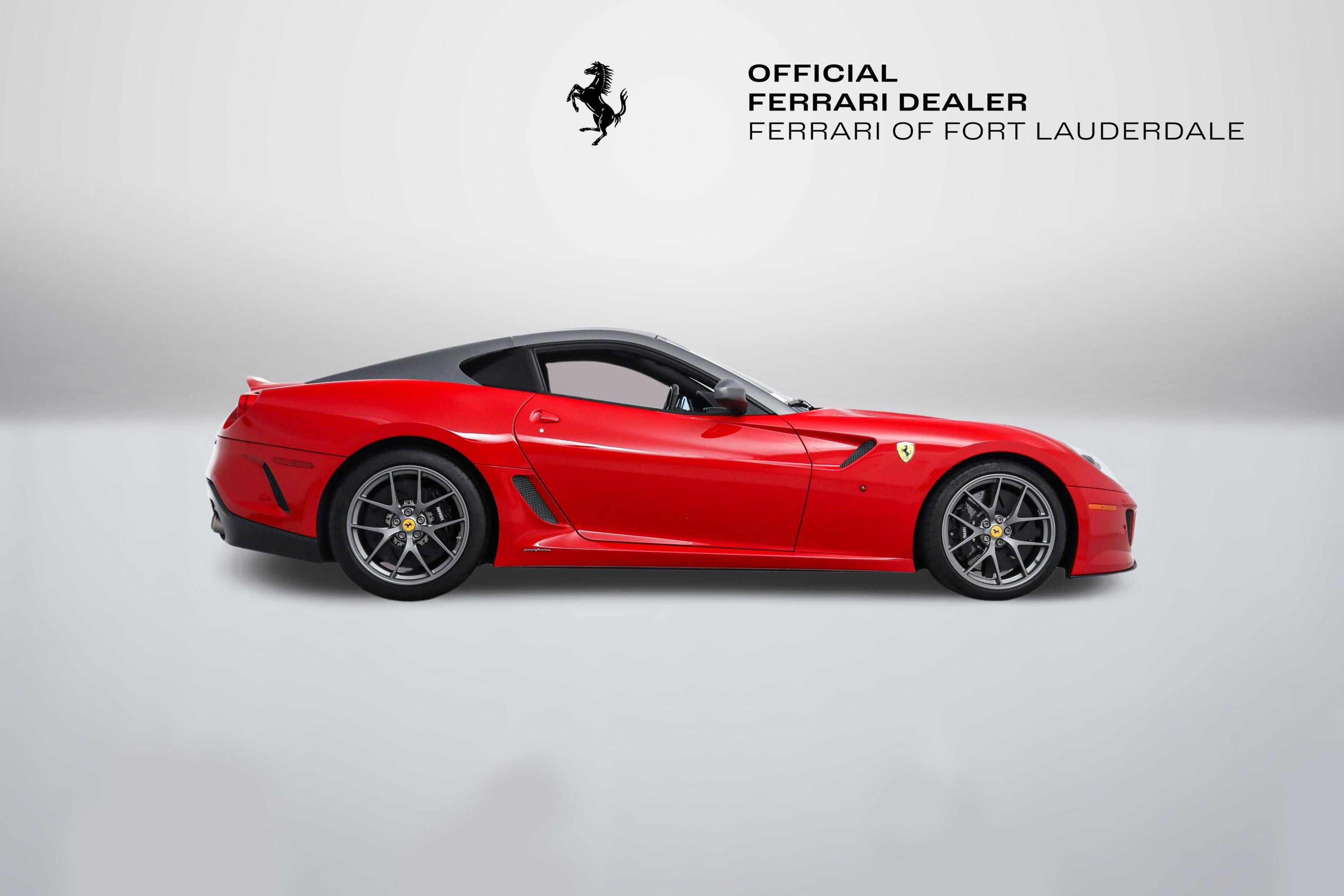 Used 2011 Rosso Corsa Ferrari  image 9