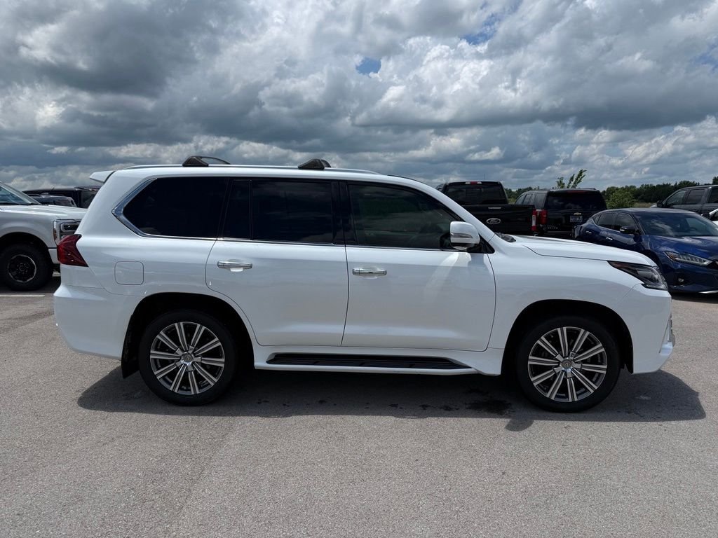 Used 2017 White Lexus 570 image 18