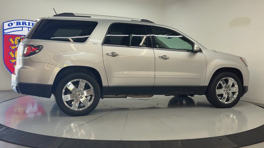 Used 2017 Quicksilver Metallic GMC Limited image 4