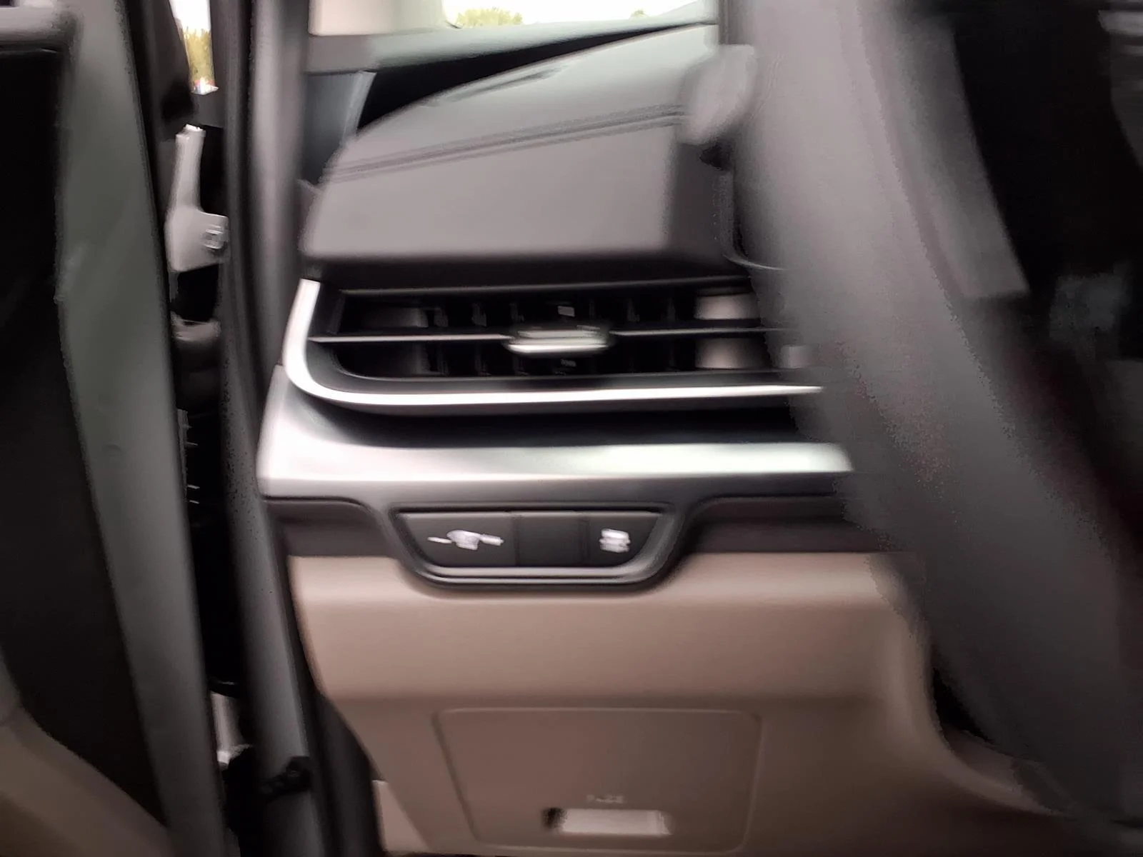 New 2027 Ceramic Silver Kia LX image 11