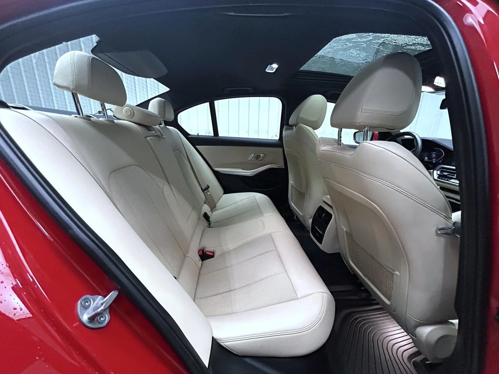 Used 2022 Red BMW 330i xDrive image 18