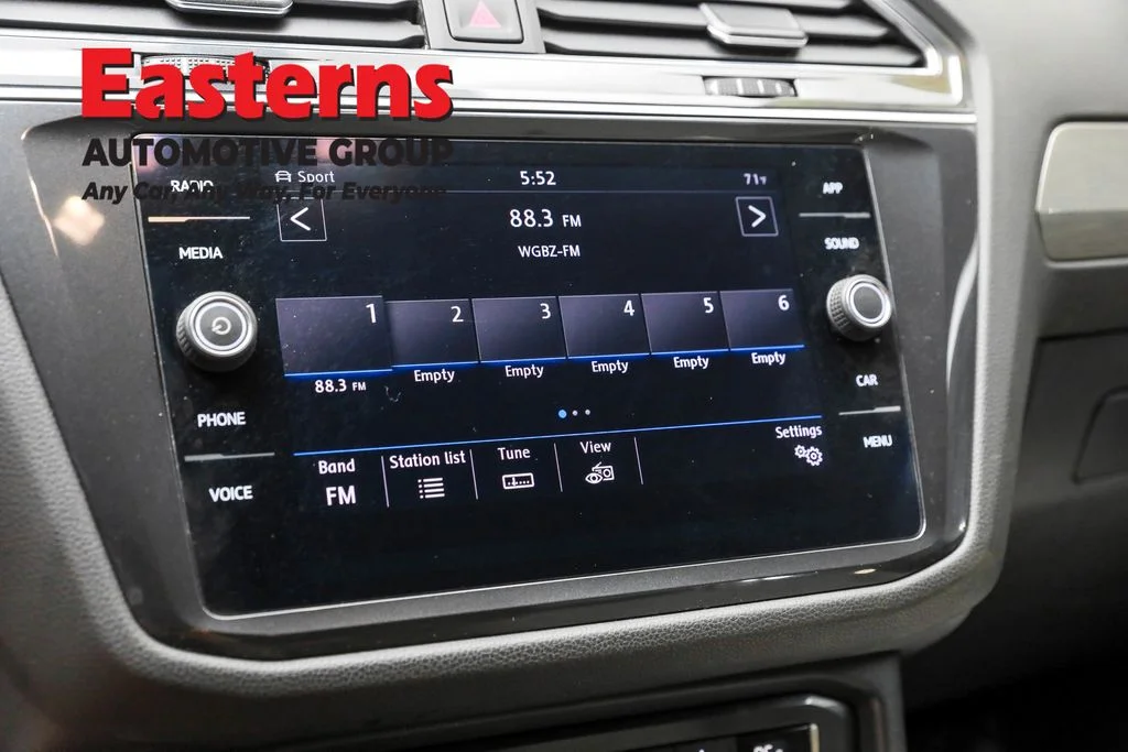 Used 2019 Blue Volkswagen 2.0T SE image 18