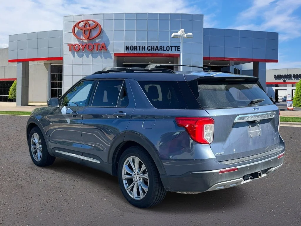Used 2021 Blue Ford XLT image 6