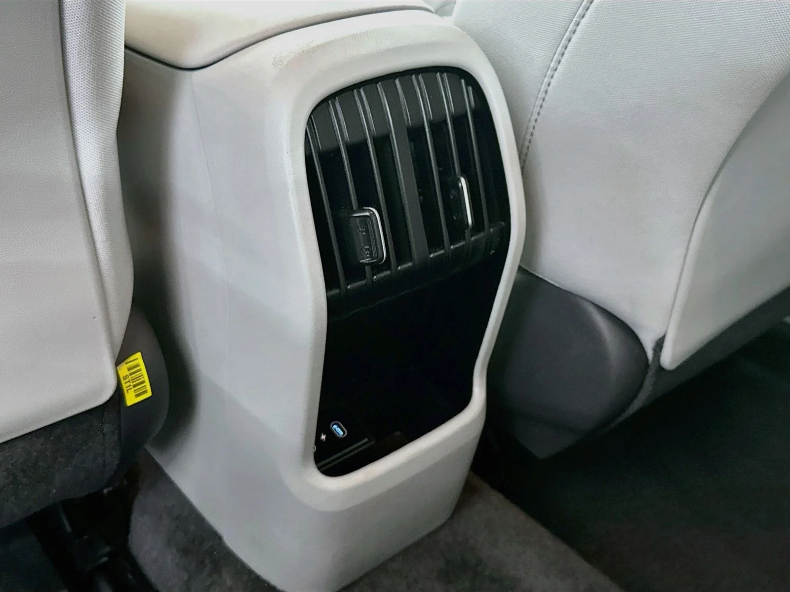 Used 2025 Atlas White Hyundai SEL image 24