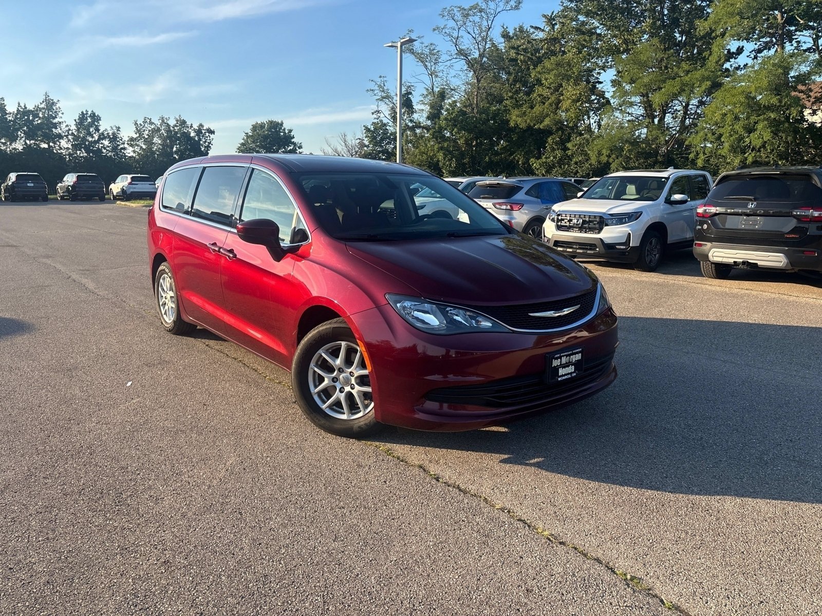 Used 2017 Velvet Red Pearlcoat Chrysler Touring image 19