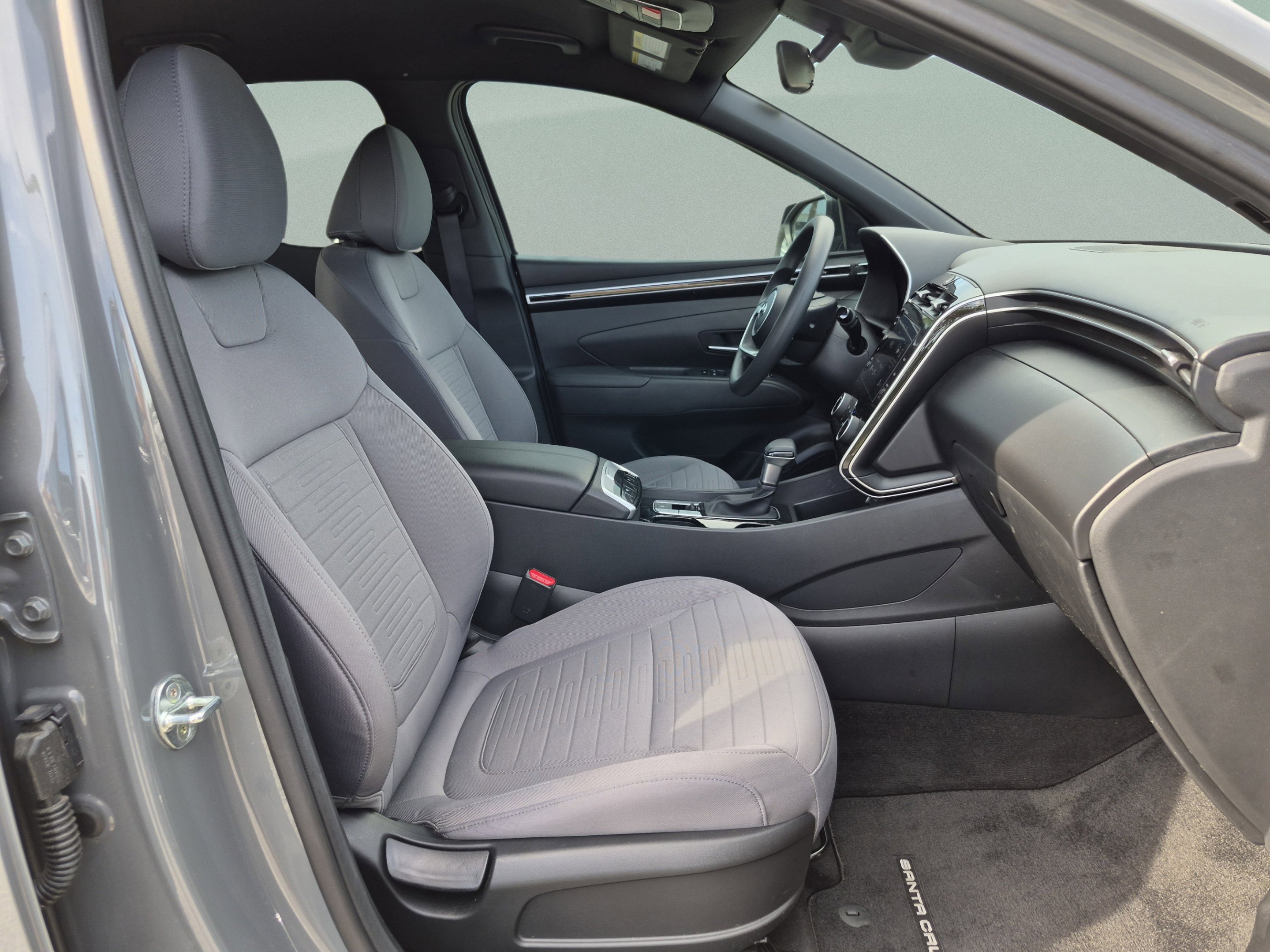 Used 2023 Hampton Gray Hyundai SEL image 18