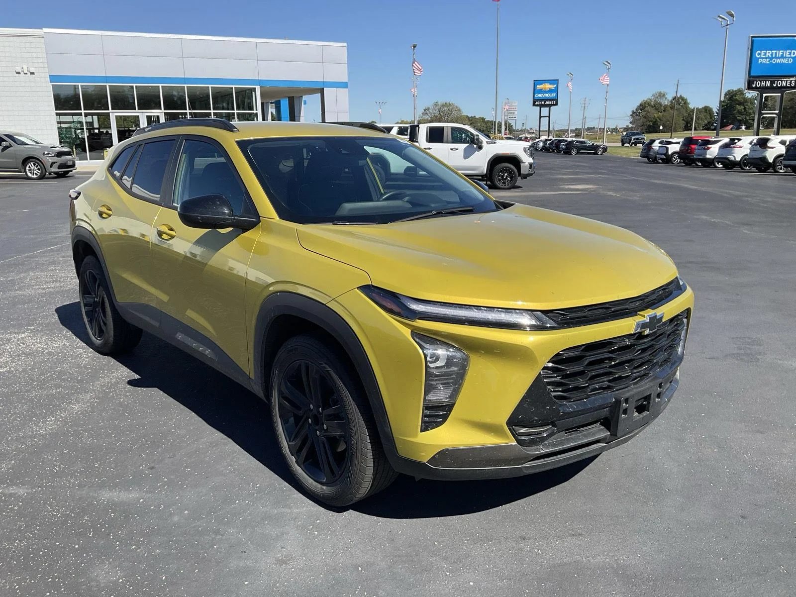 Used 2024 Nitro Yellow Metallic Chevrolet ACTIV image 3
