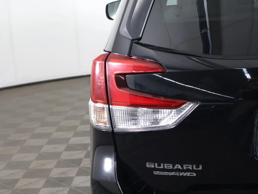 Used 2021 Black Subaru Premium image 15