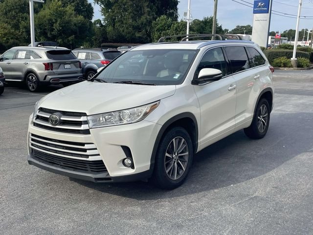 2017 Toyota Highlander XLE - Photo 3