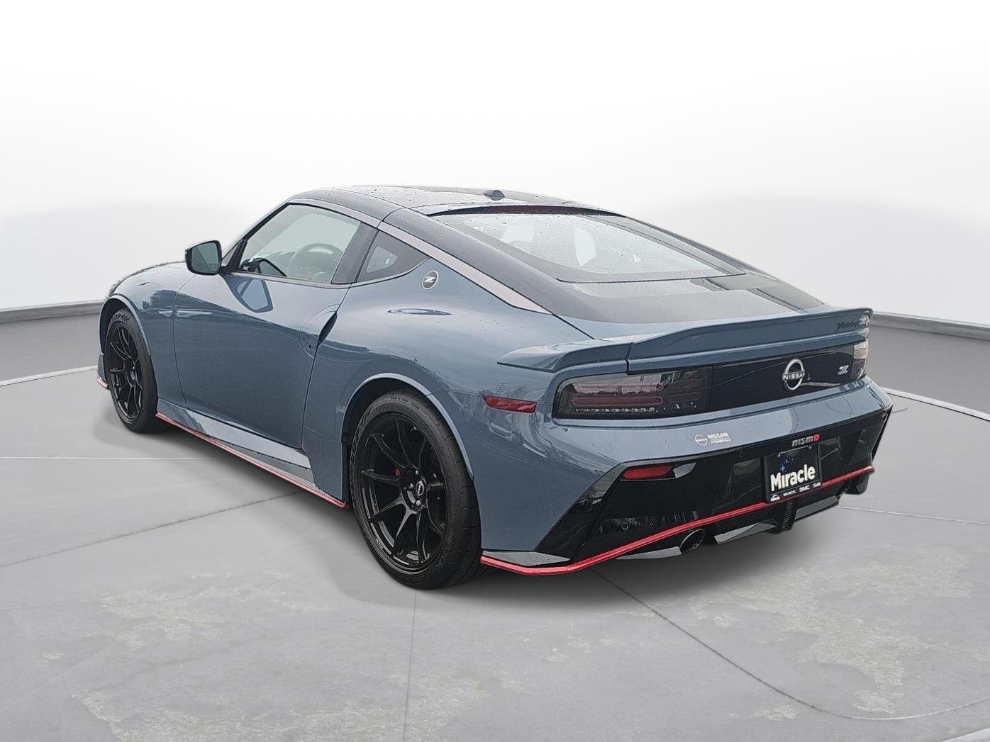 Used 2024 Stealth Gray/Super Black Nissan NISMO image 8